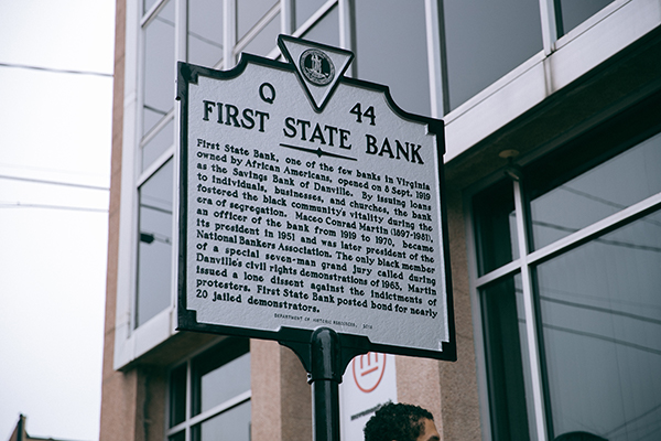 Highway marker sign