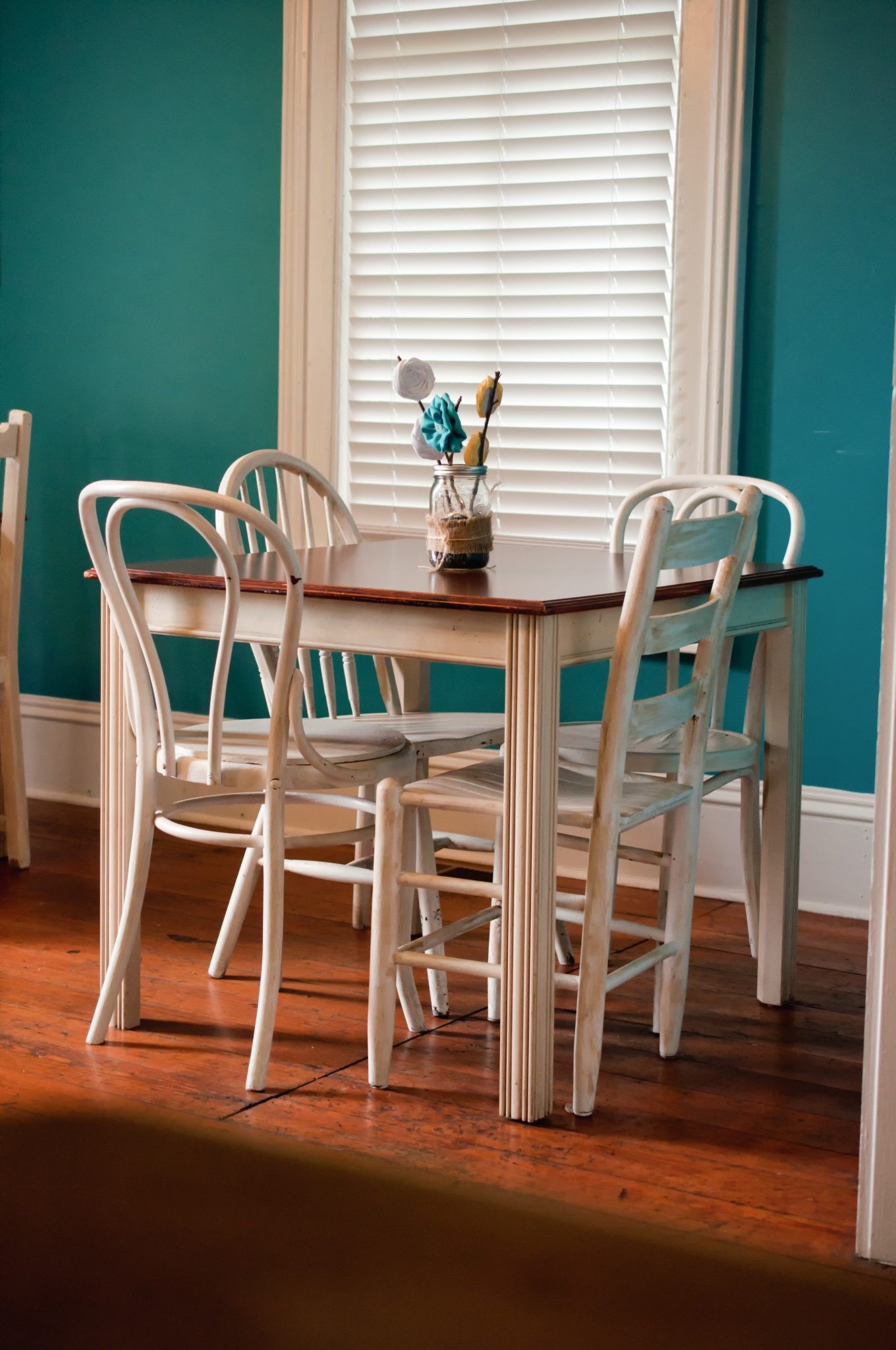 Renovating your home with chair home decor ideas