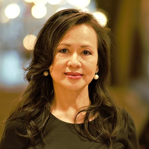 Susan Brigola Headshot