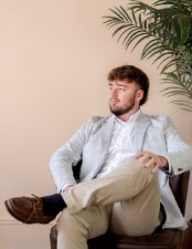Travis Lewis